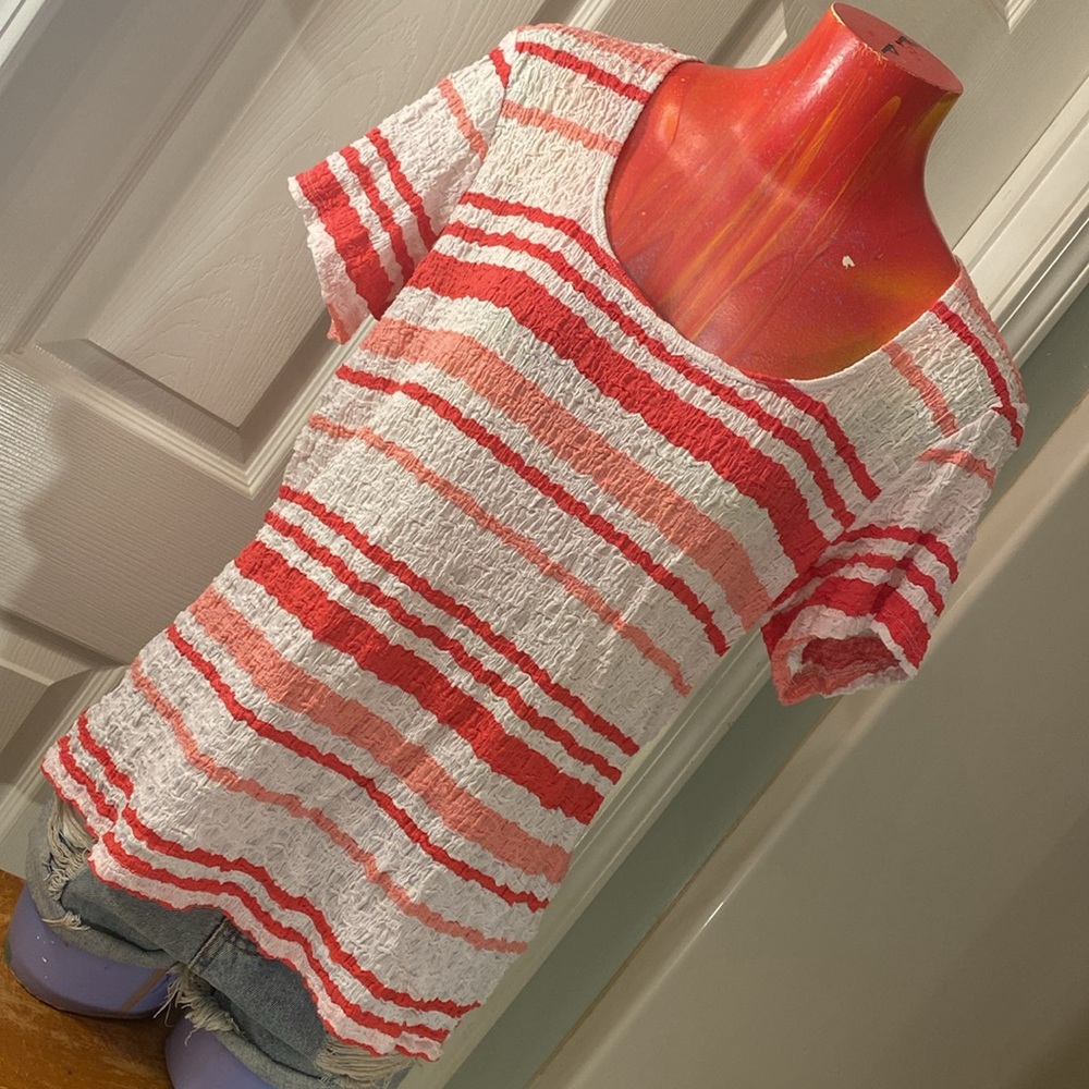 VINTAGE Crinkle Jaclyn Smith Pink and White Ruched Short Sleeve T-Shirt